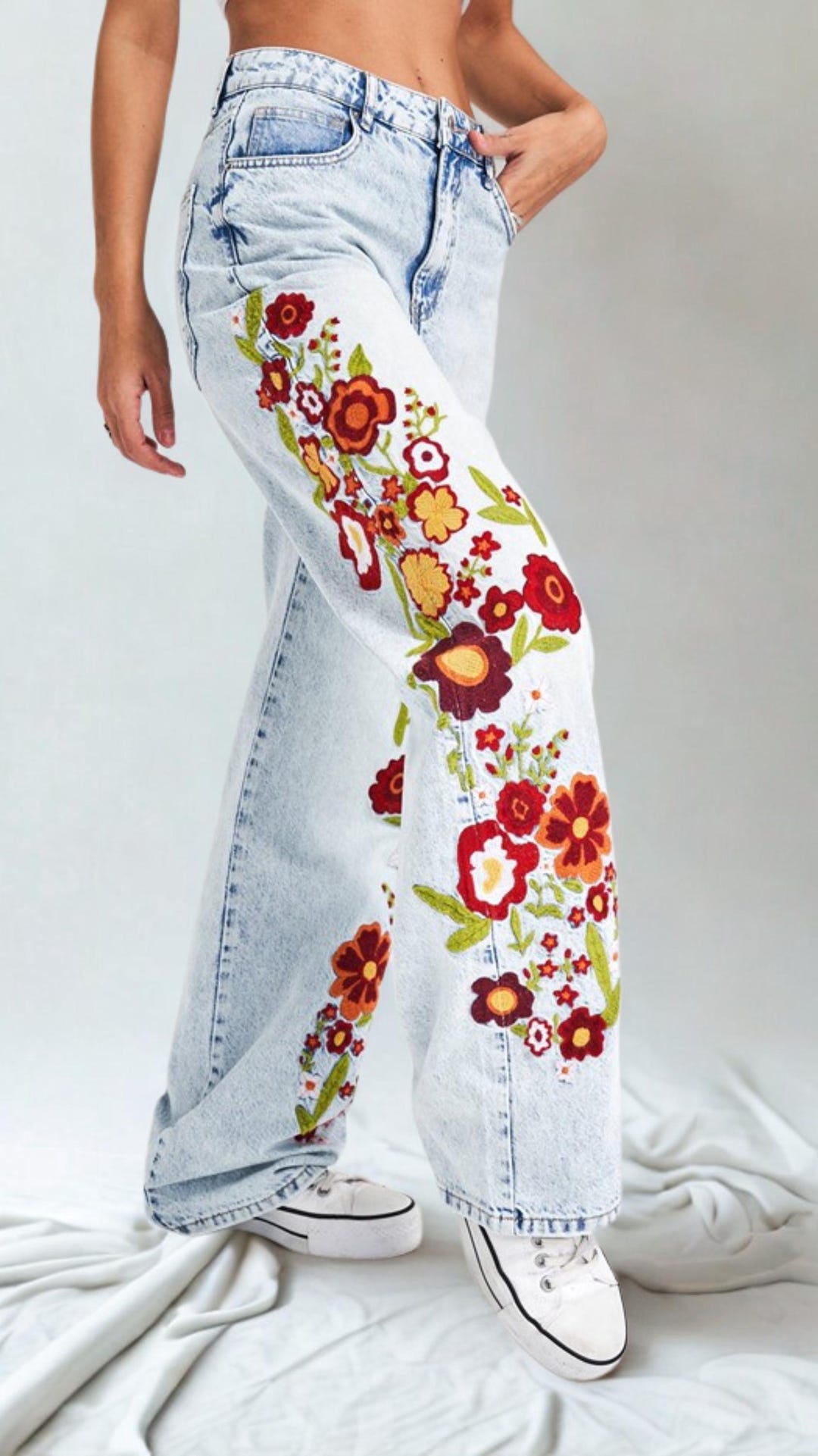 【GRAVER】Flower smile embroidery clip denim pants Embroidered Flower Denim Jeans Blue | Girls' Trousers