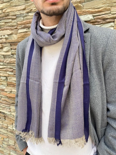 Foulard écharpe Homme Balmain - Neuf Sans étiquettes, Style Luxe