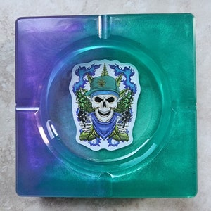 Handcrafted Resin 420 or Grateful Dead Ashtrays – Unique and 420 friendly, these make perfect gifts for him or her, adding a touch of style!