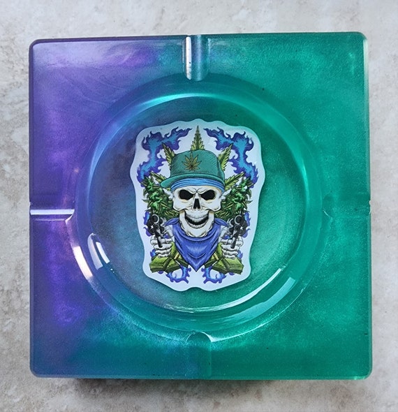 Handcrafted Resin 420 or Grateful Dead Ashtrays – Unique and 420 friendly, these make perfect gifts for him or her, adding a touch of style!