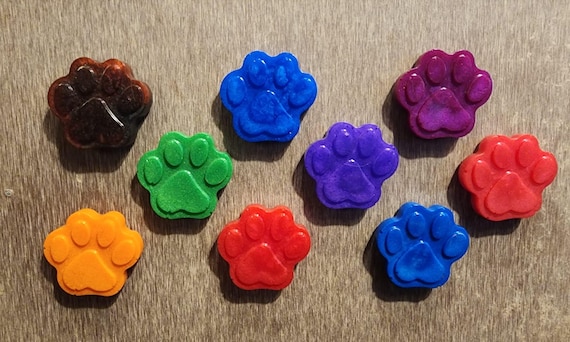 Handcrafted Resin Paw Magnets – Unique and charming, these paw print magnets make perfect gifts for dog and cat lovers, ideal for everyone!