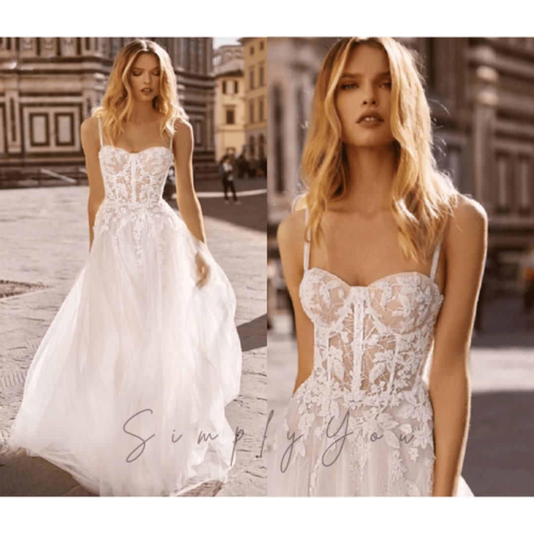 Boho Garden Summer Beach Tulle Chic A-line Slit Wedding Dresses main image 1