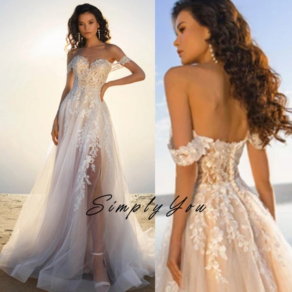 Bohemian Wedding Dress Off The Shoulder Lace Appliques A-Line Tulle Bride Dress Backless Floor-Length Wedding Gown