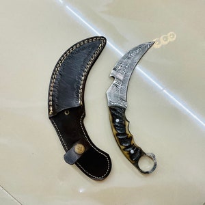 Damascus Karambit Pocket knife, hand forged Knife, Every Day Carry Knife , Damascus Knives, Gift For Him, Handmade Knife for Men