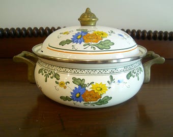ASTA Enamel with Brass Lidded Cassarole/Dutch Oven