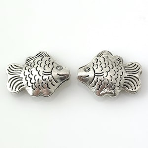 2 Pcs Antiqued Silver-Plated Pewter 3-D Fish Beads, 26x19x7mm Puffed Double-Sided, Qty 2 Loose Beads/Charms, Jewelry Making Supplies Destash