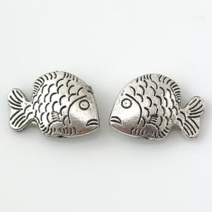 2 Pcs Antiqued Silver-Plated Pewter 3-D Fish Beads, 22x16x6mm Puffed Double-Sided, Qty 2 Loose Beads/Charms, Jewelry Making Supplies Destash