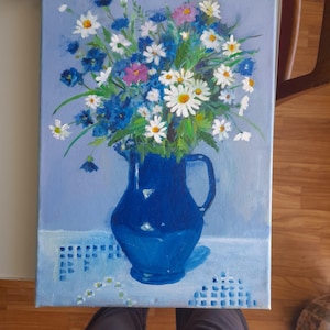 Gänseblümchen in einer blauen Vase. Original Kunst. Ölgemälde . Größe: 30x40 Zentimeter.