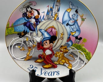 Walt Disney World 25th Anniversary 1971 1996 Silver Tone Medallion