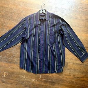 2000s dress up game Men's Vintage 90s Jamaica Jaxx Hawaiian Shirt main image 1