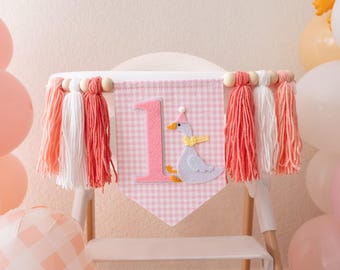 ピンクの Silly Goose バースデーハイチェアバナー 1 個、1 個目のタッセルガーランド、ケーキスマッシュハイチェアバナー、ピンクの Silly Goose バナー、Silly Goose テーマ