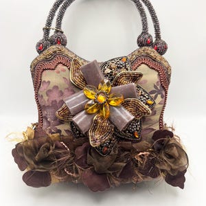 Mary Frances Heart Closure Evening Bag