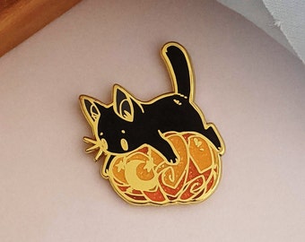 Pumpkin Cat (Castor) - Hard Enamel Pin | Gold Plated | Cute Gift | Pin Collectors | Original Art | Halloween Pin |
