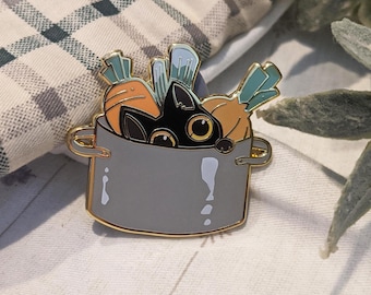 Gatos de restaurante: Mirepoix - Pin de esmalte duro / Chapado en oro / Regalo encantador / Para coleccionistas de pins / Arte original