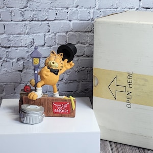 Vintage 1993 Danbury Mint Garfield &quot;Midnight Serenade&quot; Figurine with Original Box