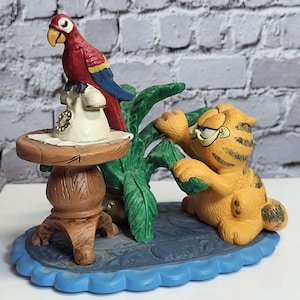 Vintage 1993 Danbury Mint Garfield &quot;King of the Jungle&quot; Figurine w/ Original Box Jim Davis