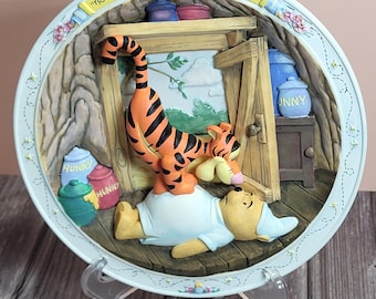 くまのプーさん A Pooh-ish Sort of Picnic プレート Winnie the Pooh Plate, Pooh's Picnic Plate, Winnie the Pooh 8 Inch