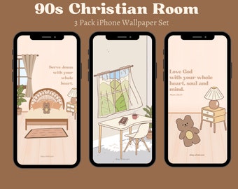 Puede incluir: Tres fondos de pantalla para iPhone con un tema de habitación cristiana de los 90. El primer fondo de pantalla presenta un dormitorio con una cama, un osito de peluche, una ventana y el texto "Sirve a Jesús con todo tu corazón". El segundo fondo de pantalla presenta una habitación con una mesa, una silla, una ventana, un libro y una taza de café. El tercer fondo de pantalla presenta una habitación con un osito de peluche, una lámpara, una mesita de noche y el texto "Ama a Dios con todo tu corazón, alma y mente. Mateo 22.37".