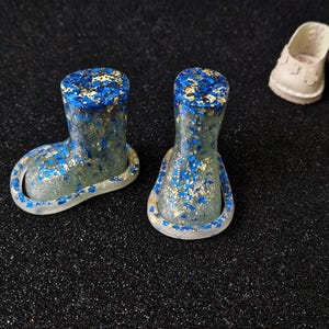 Doll Shoe Trees with Pressing Band – 4 cm Resin Forms for Handmade Leather Doll Shoes | Epoxy Resin Molds for Miniature Footwear