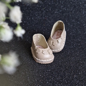 Stylish Leather Shoes for Soft Body Dolls or Waldorf Dolls – A Must-Have Detail for Every Doll Collector, Made to Fit 4 cm Feet