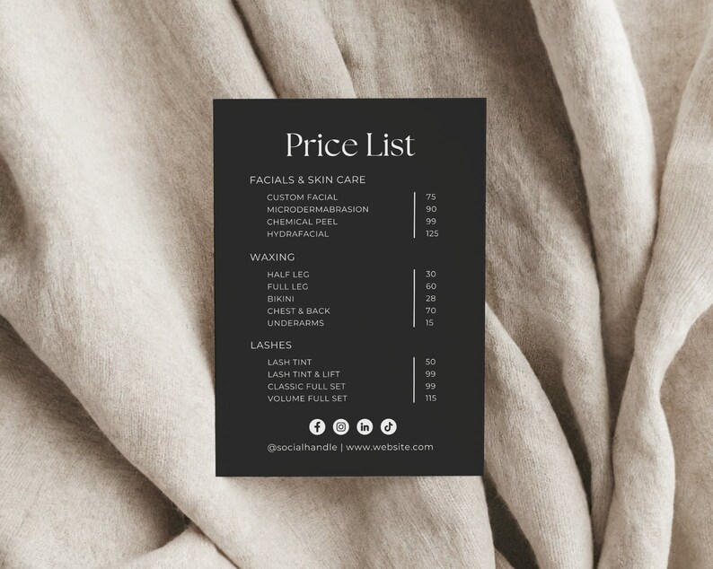 Puede incluir: Lista de precios en blanco y negro para un sal&oacute;n de belleza o spa. La lista incluye servicios como tratamientos faciales, depilaci&oacute;n con cera y pesta&ntilde;as, con precios en euros.