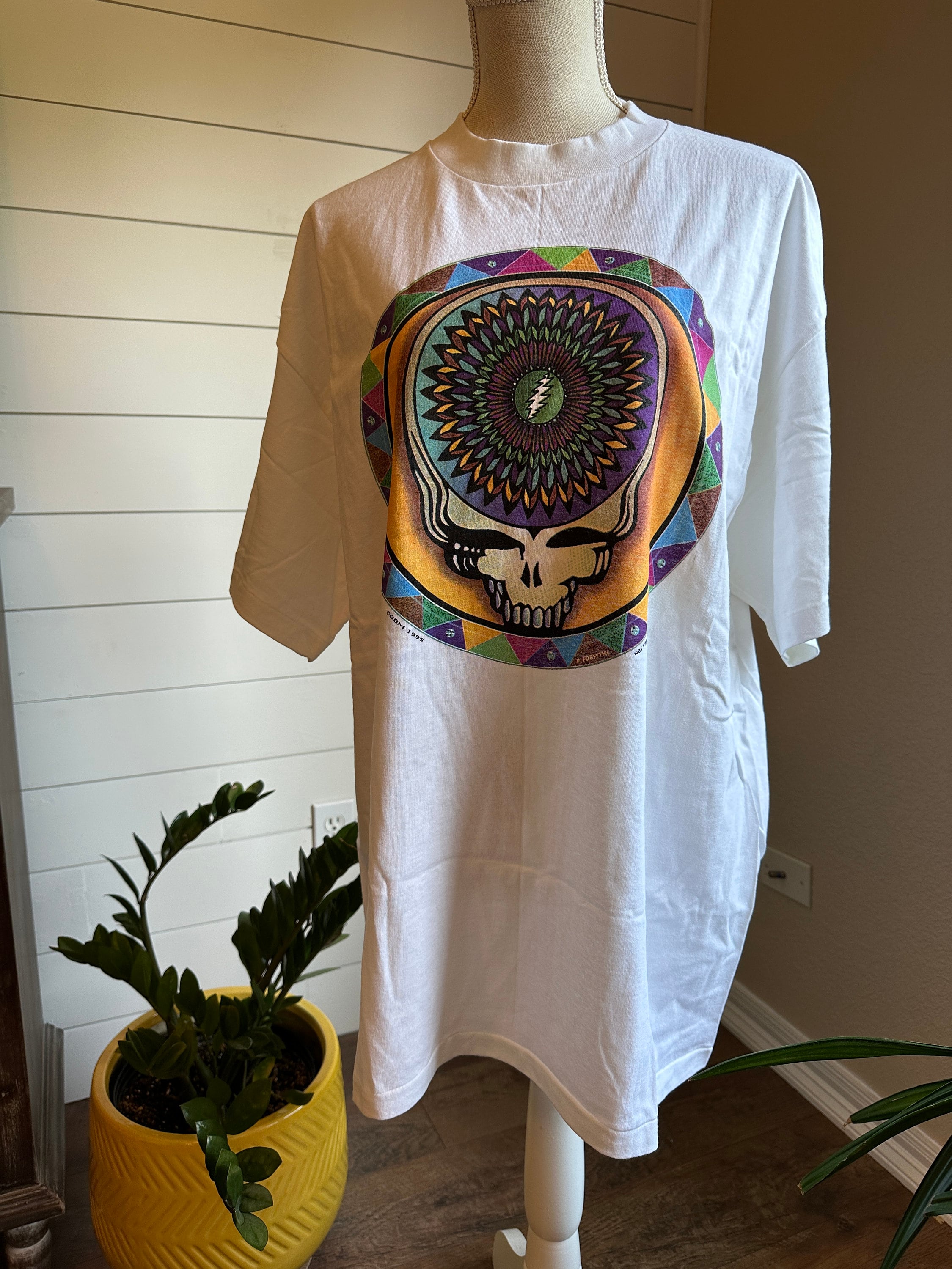 Grateful Dead 1995 Spring Tour T-shirt - Etsy Grateful Dead 1995 Spring Tour T-shirt - Etsy