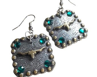 Pendientes de calavera de vaca occidental con diamantes de imitación verdes, joyería bohemia del suroeste