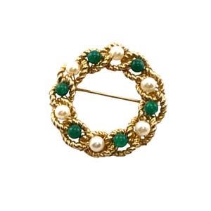 Vintage BB 12K Gold Filled Wreath Brooch – Green Rhinestone & Faux Pearl Pin by Binder Brothers