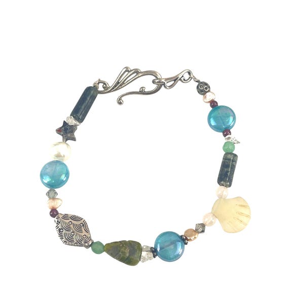 Handcrafted Beaded Bracelet With Shell Glass & St… - image 1