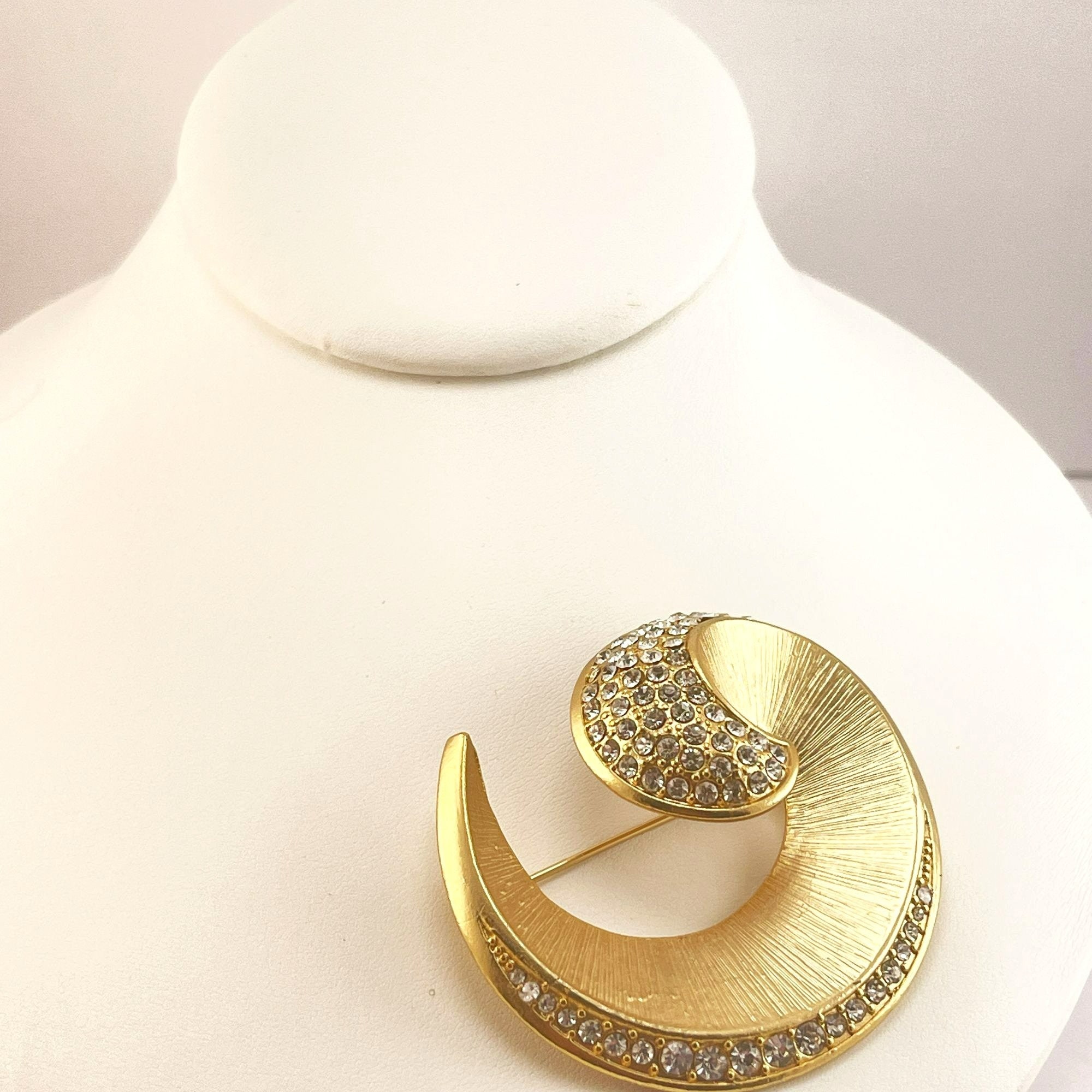 Jones New York Large Rhinestone and Gold Tone Swirl Pin