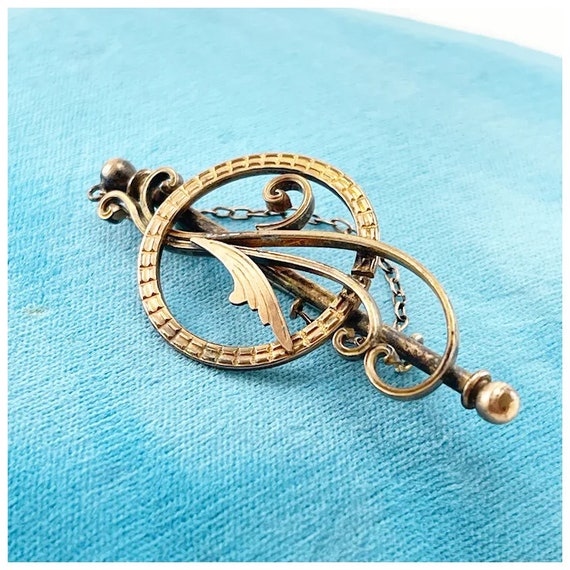 Victorian Rose Gold Plated Circle Pin with Scroll… - image 5