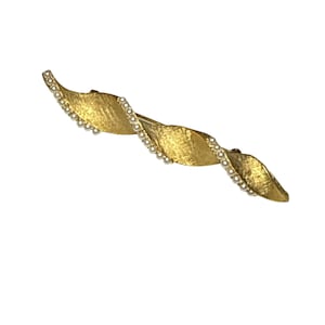 Vintage Gold Tone Swirl Brooch with Faux Pearl Accents Retro Costume Jewelry