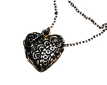 Collana con mani a cuore in argento - Ciondolo con mani a cuore in argento sterling su una delicata catena a maglie in argento sterling o solo ciondolo - Italia