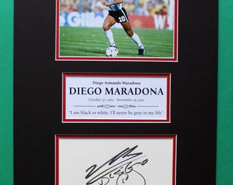 DIEGO MARADONA AUTOGRAPH artistic double mat display The Golden Boy