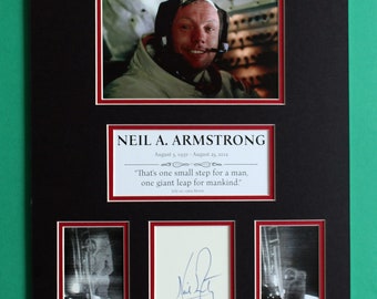 NEIL A. ARMSTRONG AUTOGRAPH artistic double mat display 1st Moonwalker Apollo 11