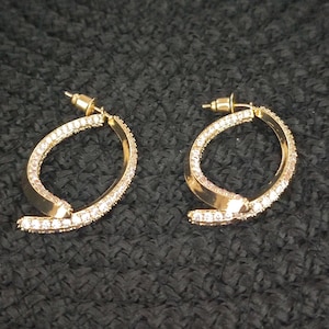 Radiant Zircon Earrings: Elegant Gift for Mom | Chic Christmas Gift Idea