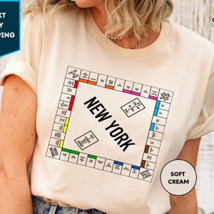 New York Monopoly-shirt, New York-shirt, Carrie New York Monopoly-shirt, Trendy shirt, And Just Like That-shirt met ronde hals