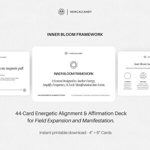以下が含まれることがあります： 「INNER BLOOM FRAMEWORK」と「44-Card Energetic Alignment & Affirmation Deck for Field Expansion and Manifestation」のテキストが入った白いカードデッキ。カードのサイズは10.16 cm x 15.24 cmです。