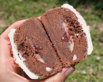 Peppermint Brownie Christmas Cookies Recipe | Candy Cane Peppermint Stuffed Chocolate Brownie Cookies, Peppermint Hot Chocolate Cookies