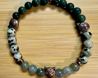 Bronzen stretcharmband met katkralen - 6 mm groene jade, jaspis, kwartssteenkralen