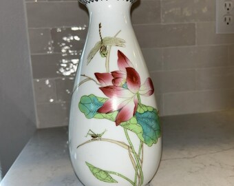 10" Porcelain Vase W/Dragonfly & Mantis and Lotus flowers Circa 1960 Jingdezhen