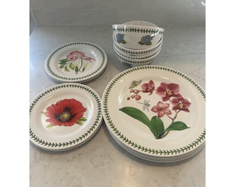 Portmeirion Botanic Garden 12-delige melamine serviesset met bloemmotieven, 4 couverts