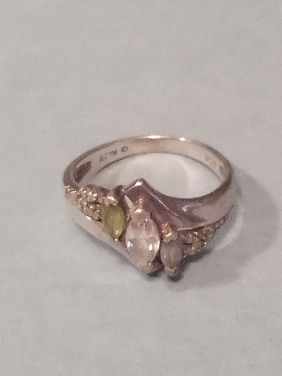 Ring with 3 large gems