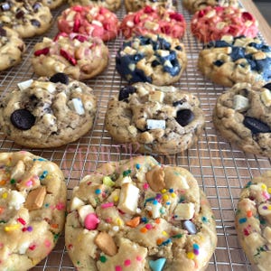 Build Your Own 6 Cookie Box - Large Bakery Style Cookies - Dessert - Gifts for Her and Him - Gift Basket Treats