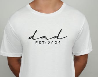 Gepersonaliseerde vader geborduurde t-shirt, babyaankondiging, cadeau nieuwe vader, aangepast borduurshirt, eerste vaderdagcadeau, perfect cadeau voor papa