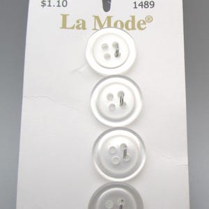 Blumenthal Lansing LaMode~4 Piece White Round 5/8" (16mm) 4-Hole Buttons #04725