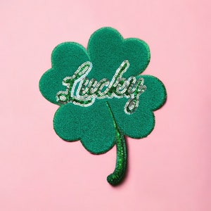 Lucky Clover Chenille Iron On Patch, Clover St. Patrick's Day Ferro em Chenille Patch, Chenille St. Patty's Varsity Letter DIY Iron On Patch