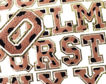 Écusson à lettres en chenille, imprimé léopard (3,12 po.)