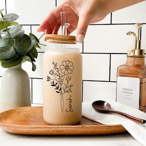 Custom Birth Flower Iced Coffee Cup, Tumbler With Name, Floral Coffee Mug, Birth Flower Glass Tumbler, Bridesmaid Gifts, Custom Party Favor