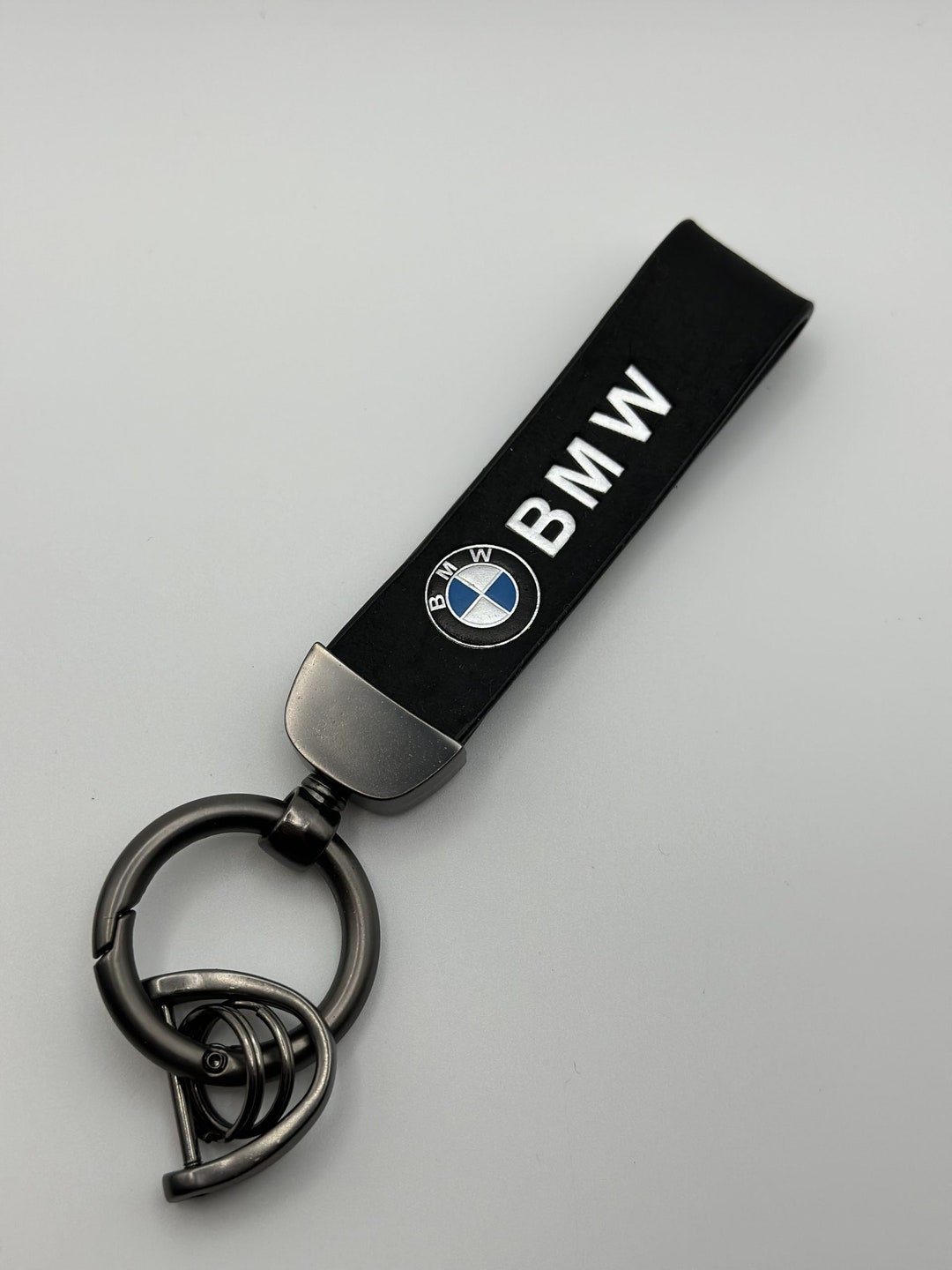 BMW de valve BMW + porte-clés dans un coffret cadeau pour les passionnés de  BMW .